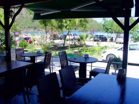 Cici Baba Bungalow Hotel - Photo2