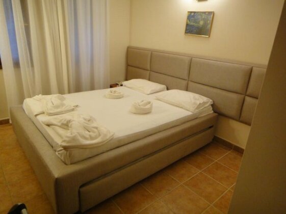 Ford Hotel - Photo3