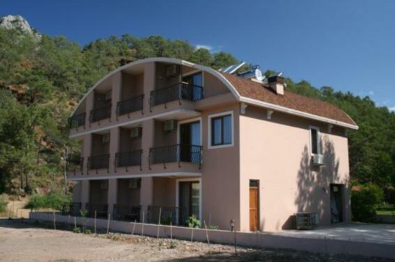 Golden River Hotel - Photo2