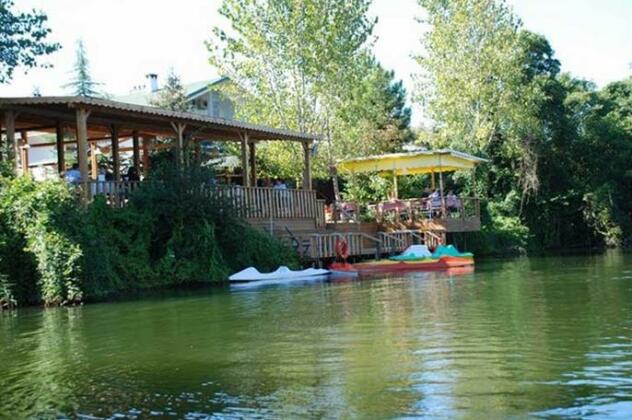 Tree Tops Park Hotel