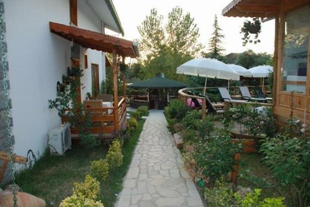 Tree Tops Park Hotel - Photo2