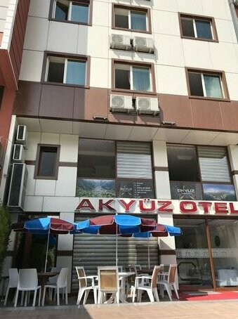 Akyuz Rooming House