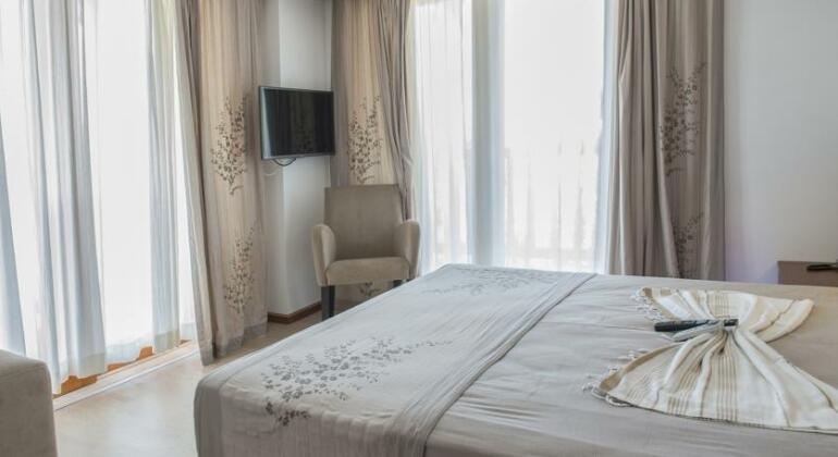 Hotel Azmakhan Deluxe - Photo2