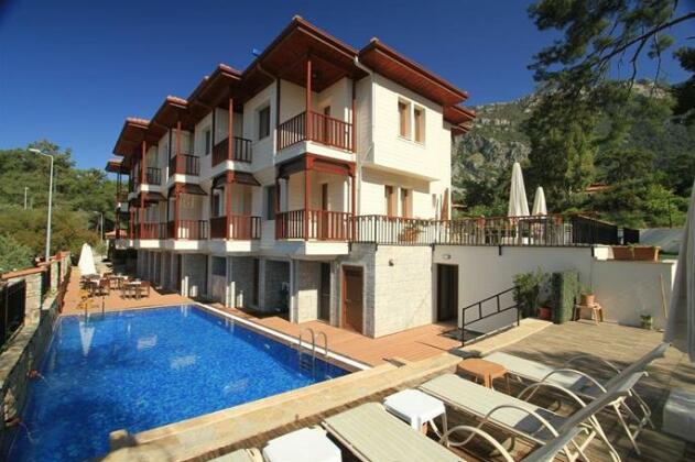 Summer Hotel - Photo2