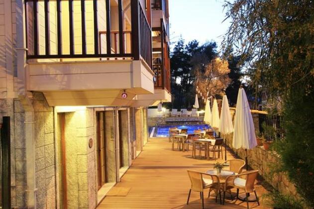 Summer Hotel - Photo4