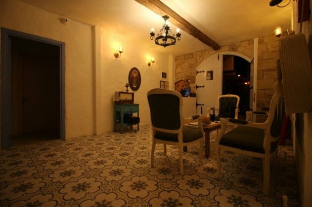 Alacati Asmali Konak Otel - Photo4