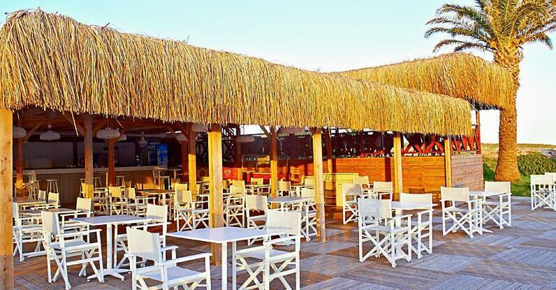 Alkoclar Hotel Alacati - Photo2