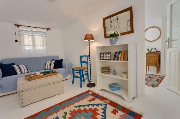 Benceev - Bluehouse - Photo5