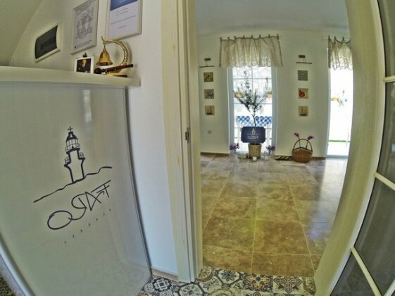 Faro Alacati - Photo2