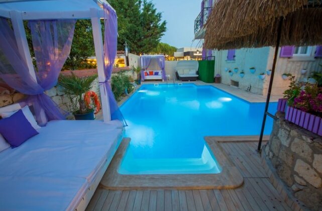 Kirlance Hotel - Photo2