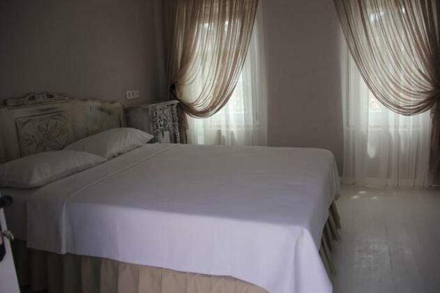 Simira Hotel - Photo2