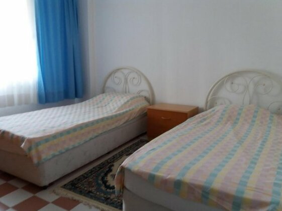 Alis Aktas - Photo5