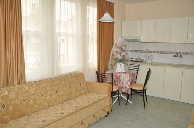 Kleopatra South Star Apart - Photo5