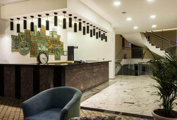 Parador Suite Hotel - Photo4