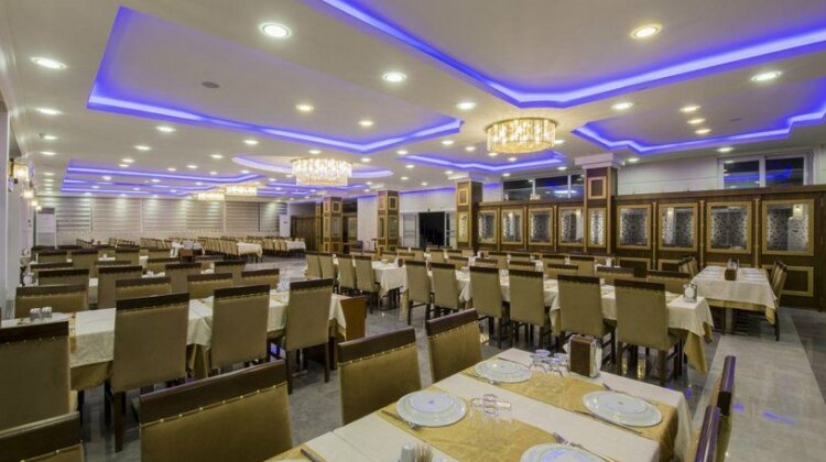 Tarbus Hotel - Photo3
