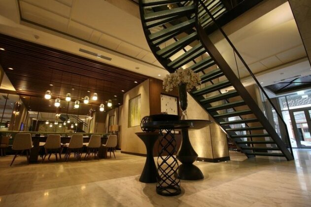 Waxwing Hotel - Photo2