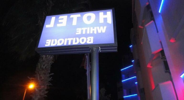 Azuu Suite Hotel - Photo3