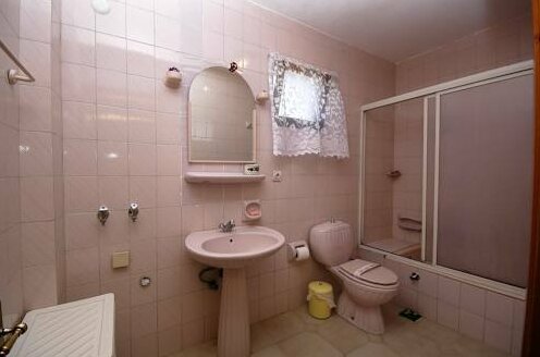 Avsa Villa Pension - Photo2