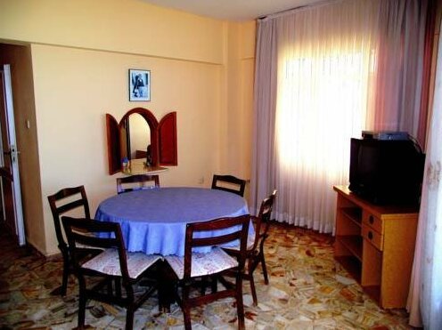 Gunes Yali - Photo3