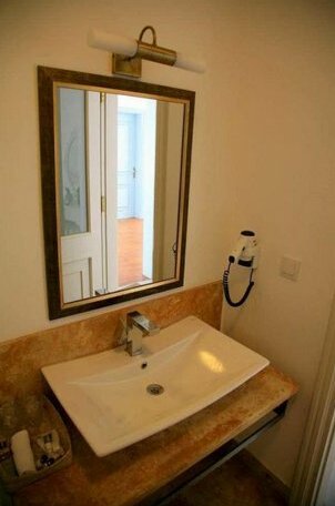 Gule Hotel - Photo4