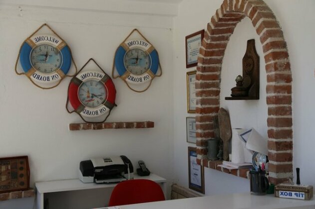 Guzelyali Hotel - Photo4