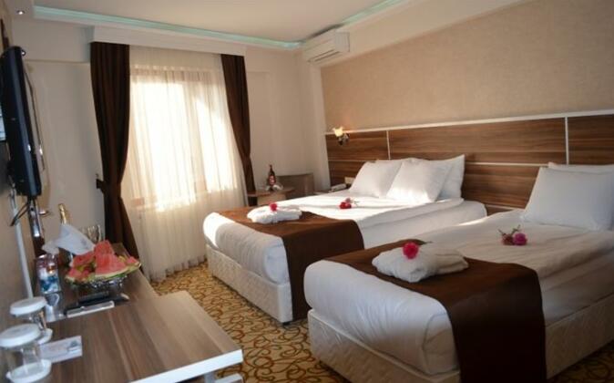 Perama Hotel - Photo3