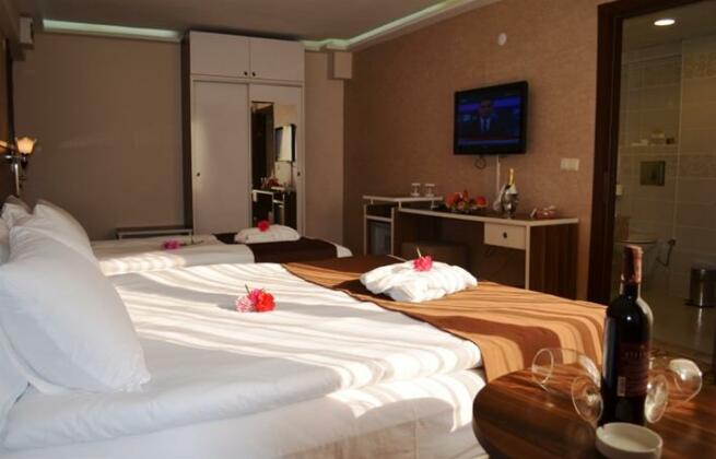 Perama Hotel - Photo5