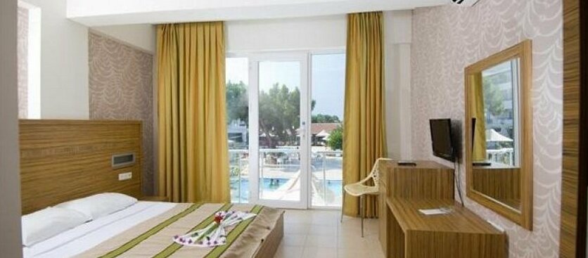 Aquabella Beach Hotel - Photo4