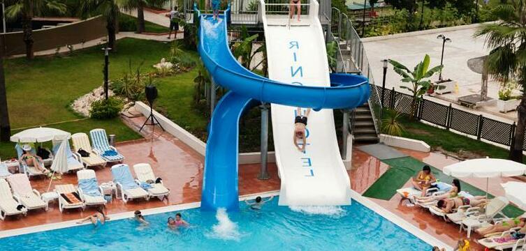 Ring Beach Hotel - Photo3