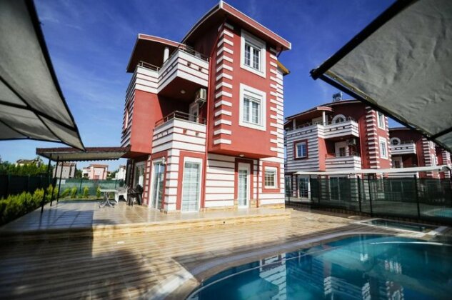 Happyland SDT Villa - Photo2