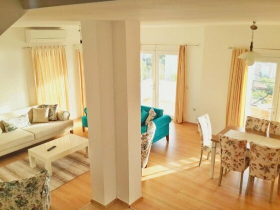 Important Group BD463 4 Bedroom Pool Villa in Bitez - Photo4
