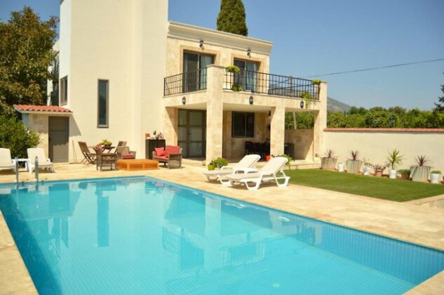 Important Group BD469 4+2 Private Pool Villa