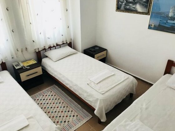 Cam Hotel - Photo2