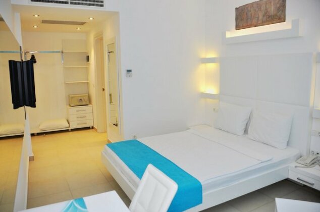 Costa Luvi Hotel - Photo4