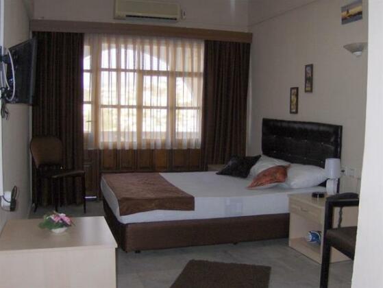 Dora Silan Hotel - Photo2