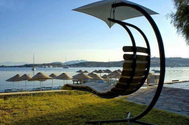Karya Beach - Photo4