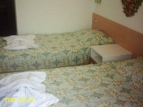 Love Inn Hotel - Photo4