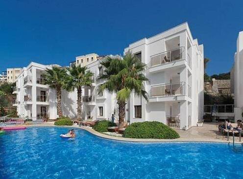 Queen Resort Hotel - Photo2