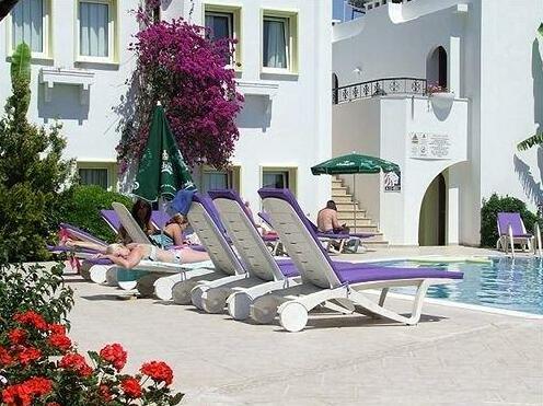 Red Lion Hotel Bodrum - Photo5