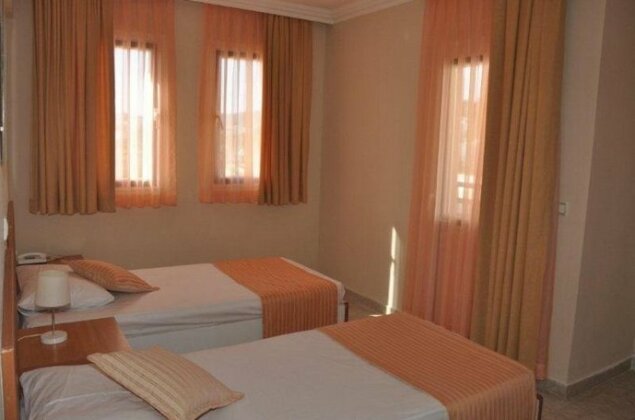 Sun Point Suites Hotel - Photo3