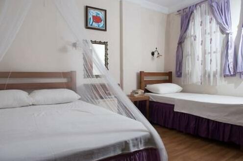 Eflatun Konuk Evi - Photo4
