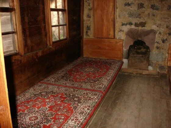 Demircioglu Ortan Koyu Konagi - Photo2