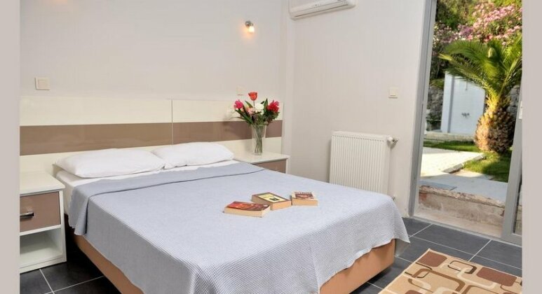 Calis Hotel - Photo2