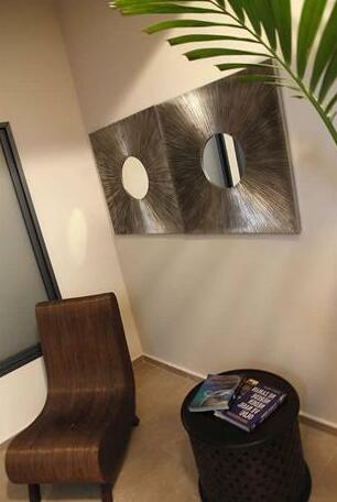 Kondo Suites & Residence - Photo4