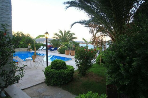 Margot Resort Hotel - Photo2