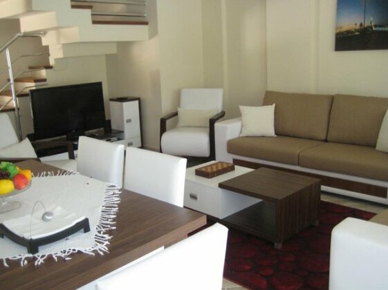 Crescent Villa - Photo3