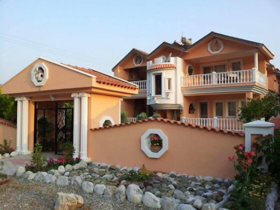 Dalyan Palace - Photo2