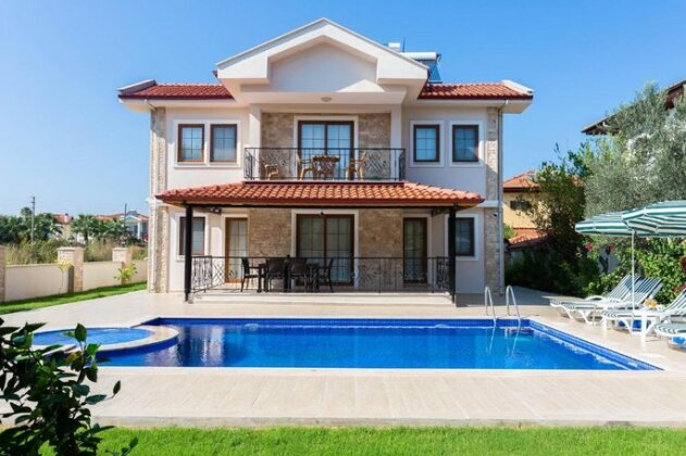 Villa Meltem - 4 bedroom all en suite 2 kitchens - Photo4