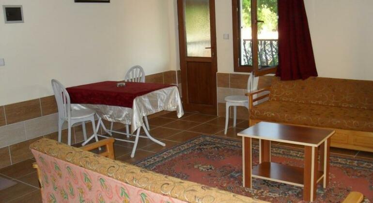 Villa Ozalp Apartments - Photo4