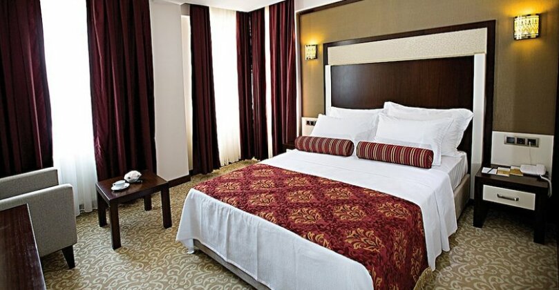 Lavin Hotel - Photo2